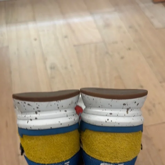 New Balance Red and Blue Retro Sneakers - Picture 4 of 8